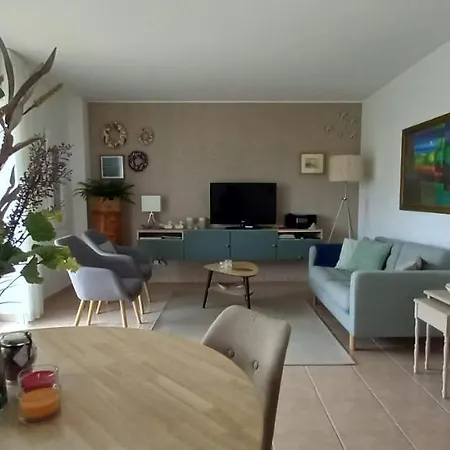 Vista Apartment *